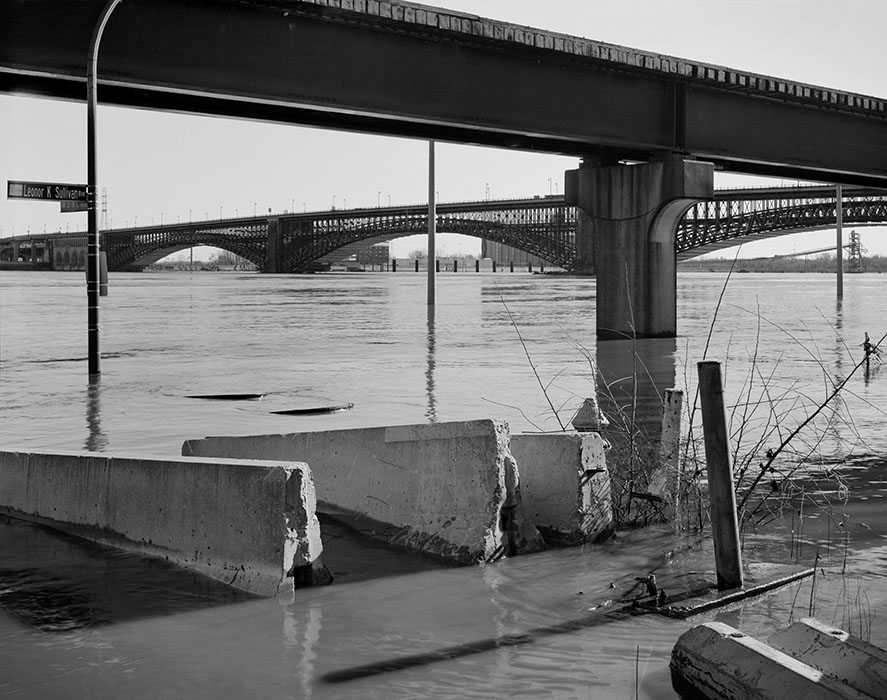 /product//the-eads-bridge-from-warf-street-flood-of-2016/